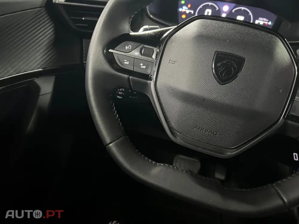 Peugeot 2008 1.2 Hybrid Allure e-DCS6