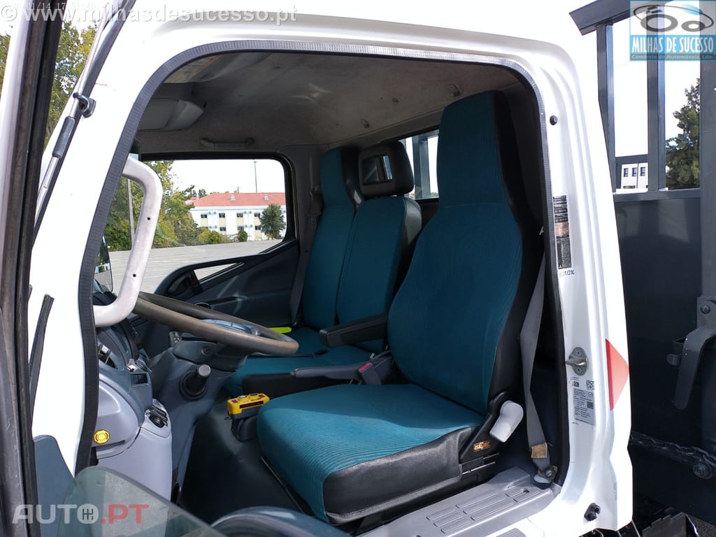 Mitsubishi Canter FUSO 3.0 Di-d (FE4P410-02)