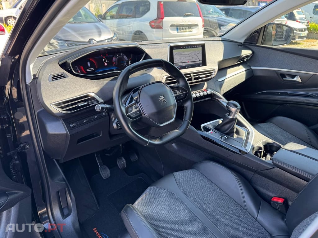 Peugeot 5008 1.5 BlueHDi Allure
