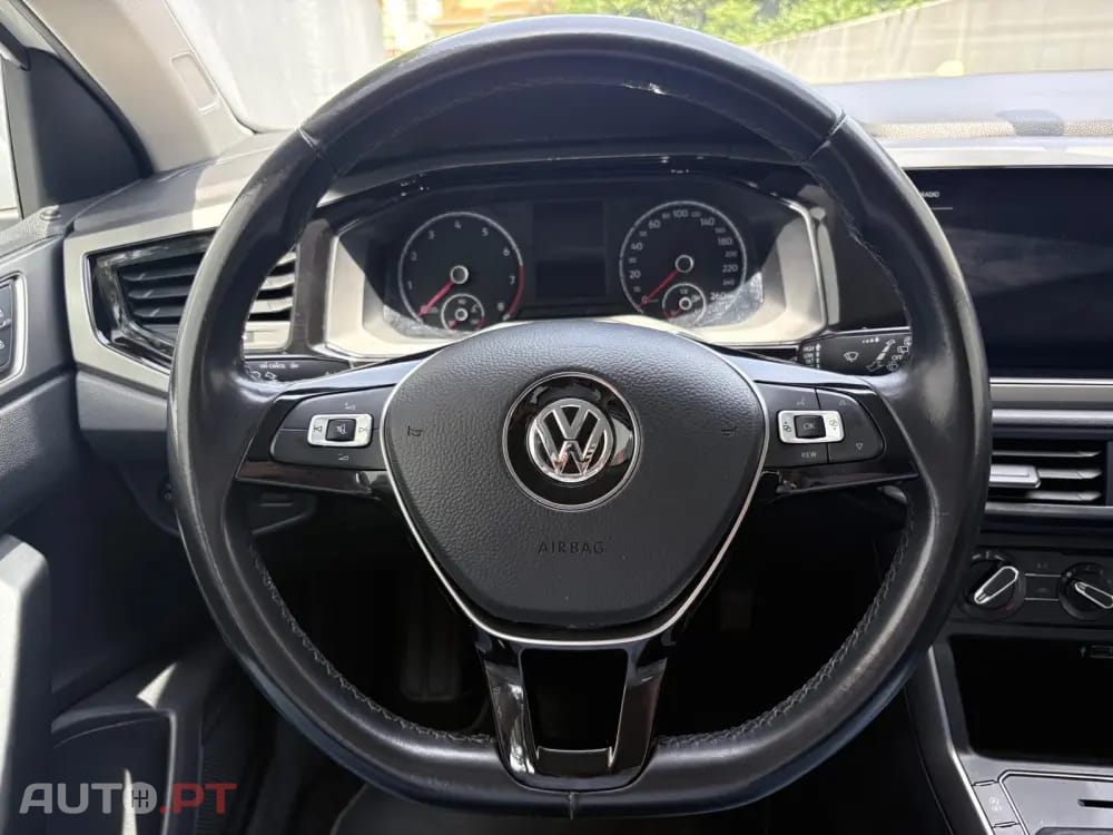 Volkswagen Polo 1.0 Confortline