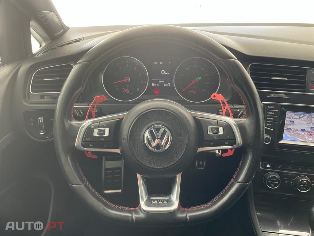 Volkswagen Golf 2.0 TSI GTI DSG
