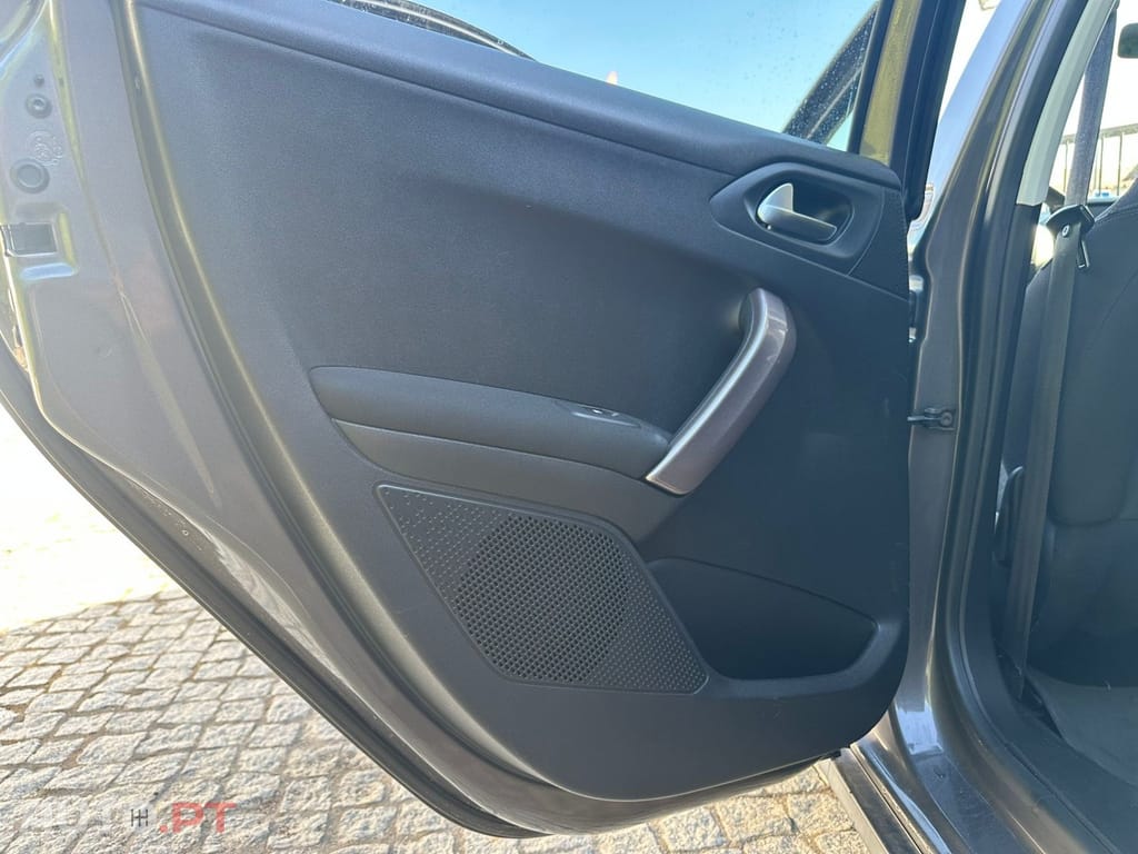Peugeot 2008 1.2 PureTech Active