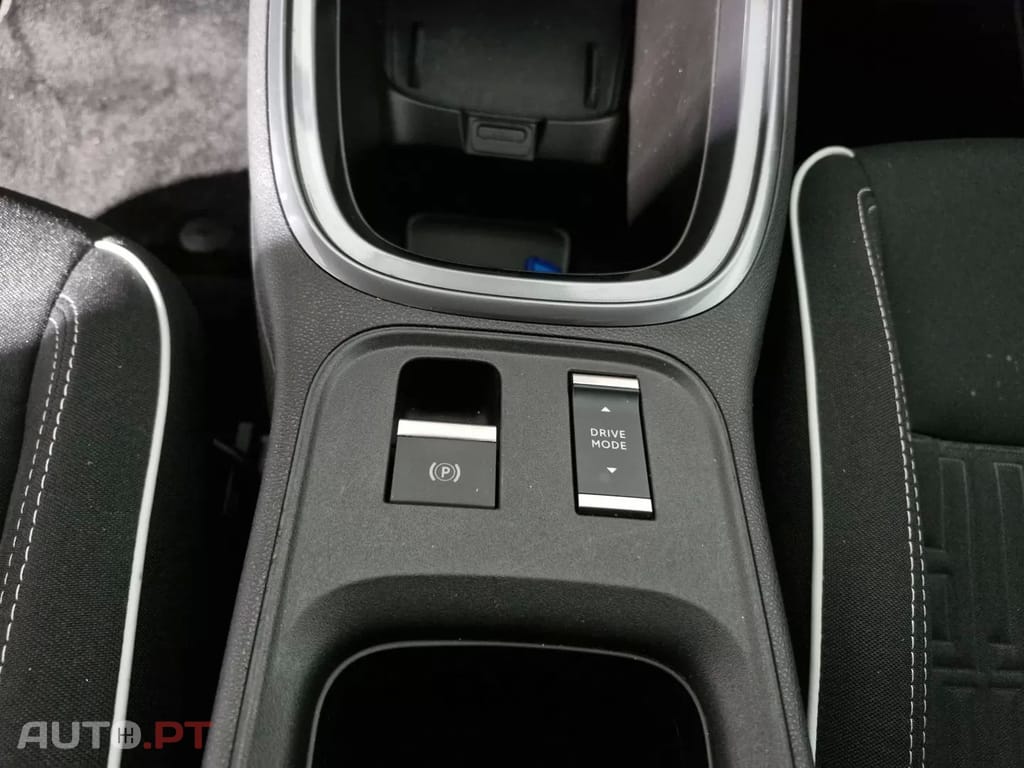 Fiat 600e 54 kWh (RED)