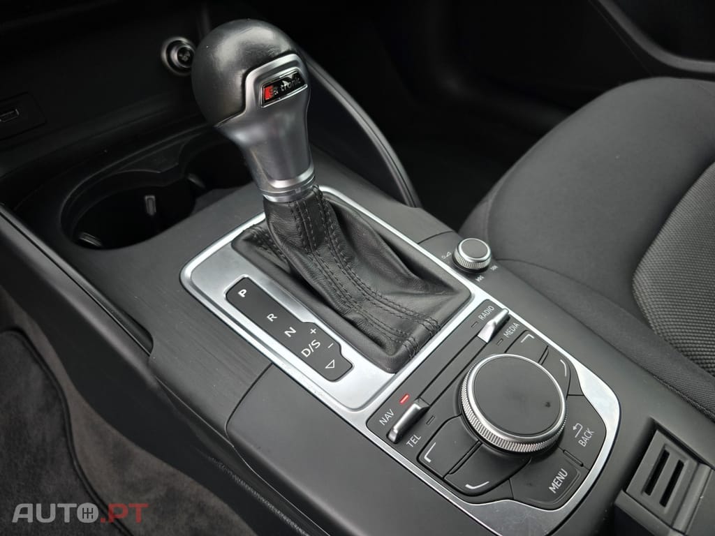 Audi A3 30 TFSI STRONIC