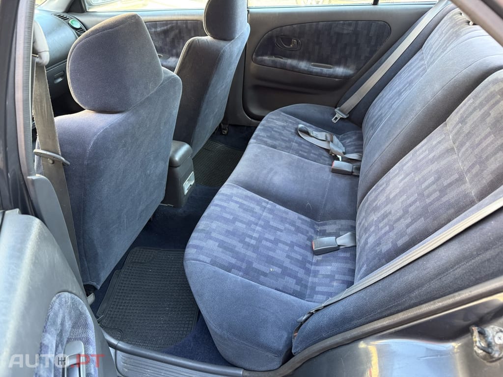 Mitsubishi Lancer 1300 GLX