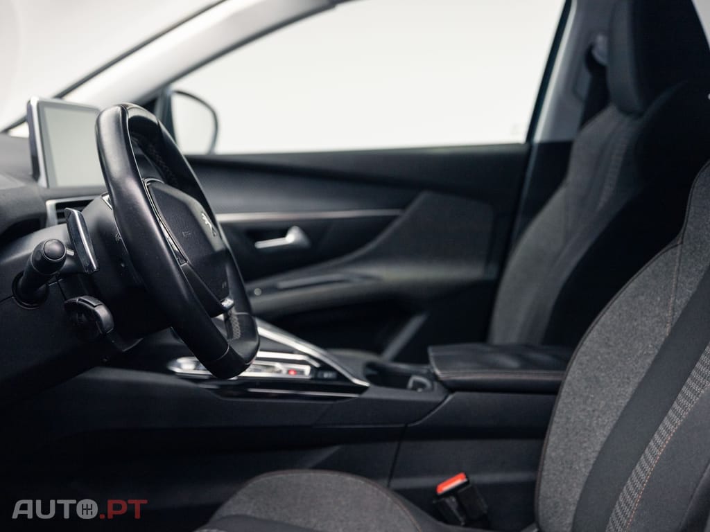 Peugeot 5008 1.6 BlueHDi Allure EAT6