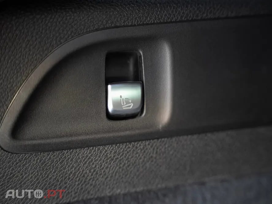 Mercedes-Benz E 300 de 4Matic 9G-TRONIC AMG Line