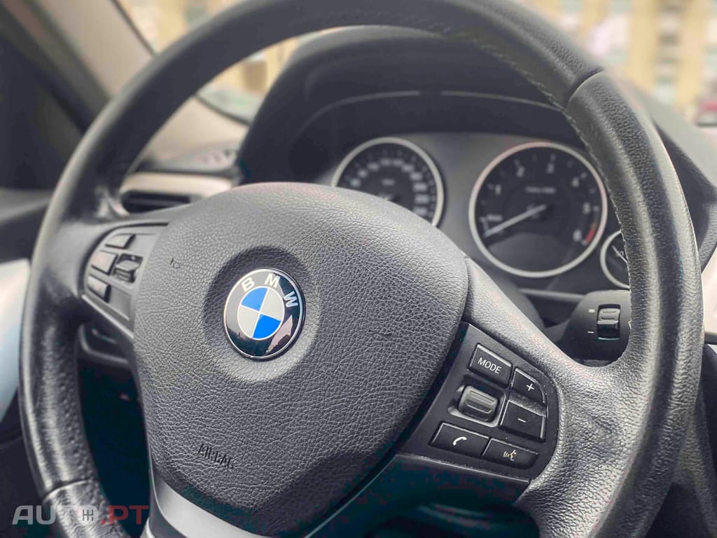 BMW 318 d Touring Line Sport