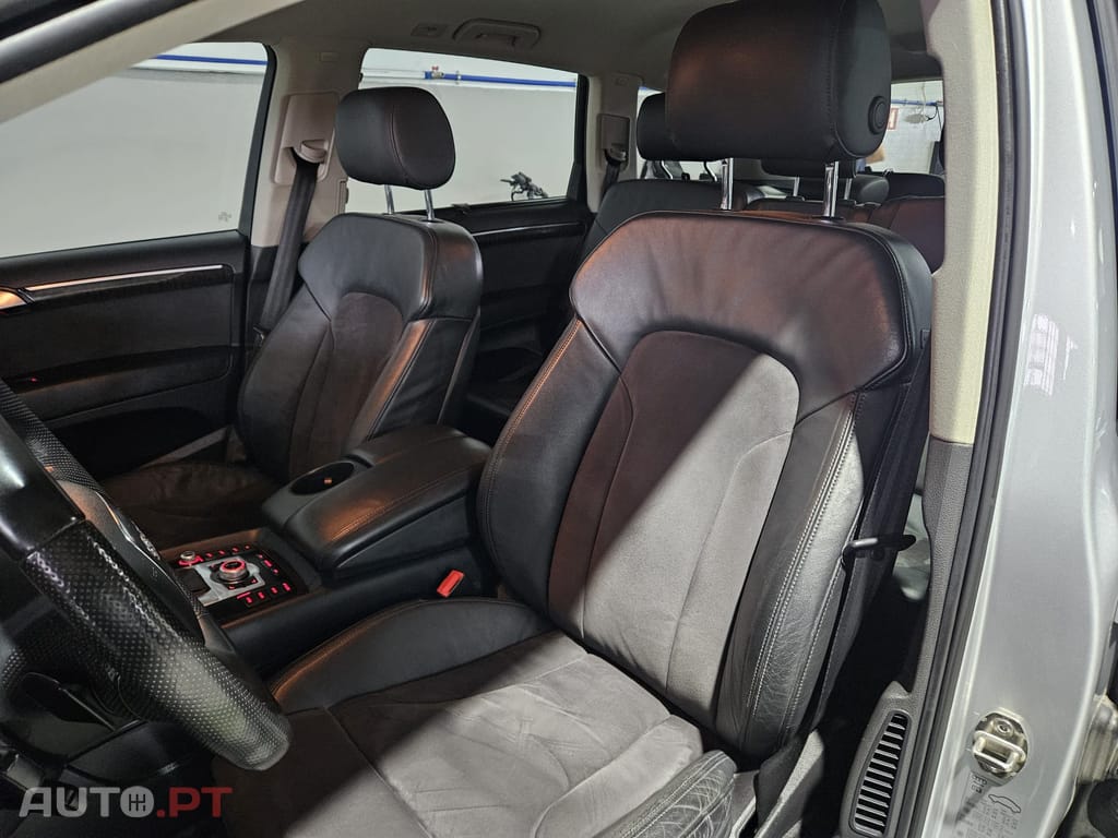 Audi Q7 3.0 V6 TDi quattro Tiptronic (2010-2011)