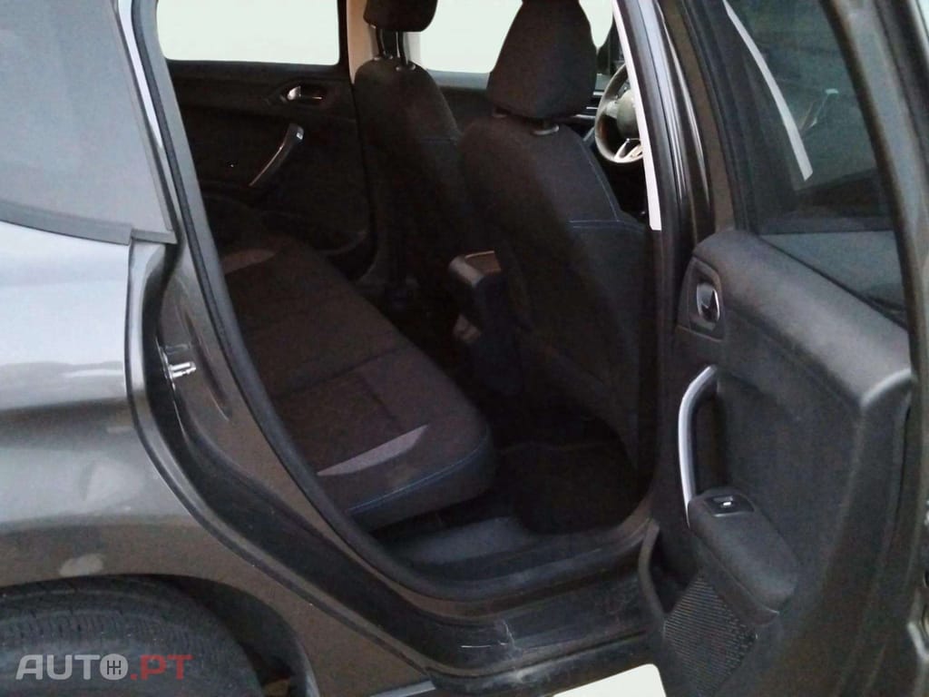 Peugeot 2008 1.2 PureTech Style