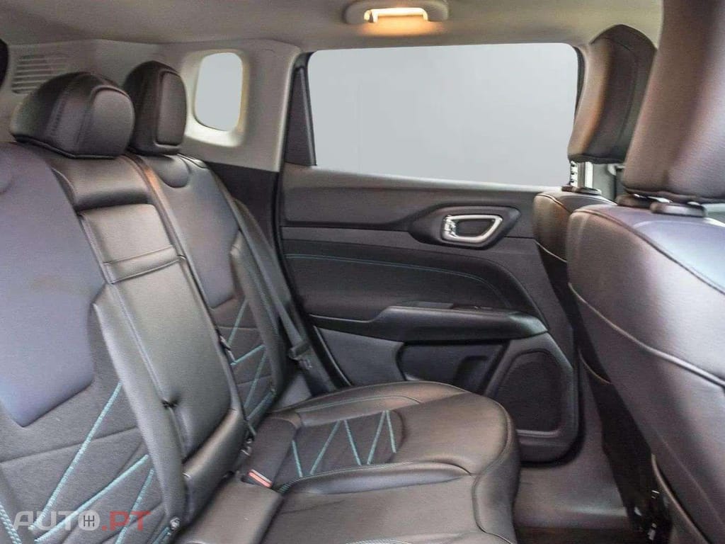 Jeep Compass I.V.A DEDUTÍVEL  1.3 T4-PHEV Upland