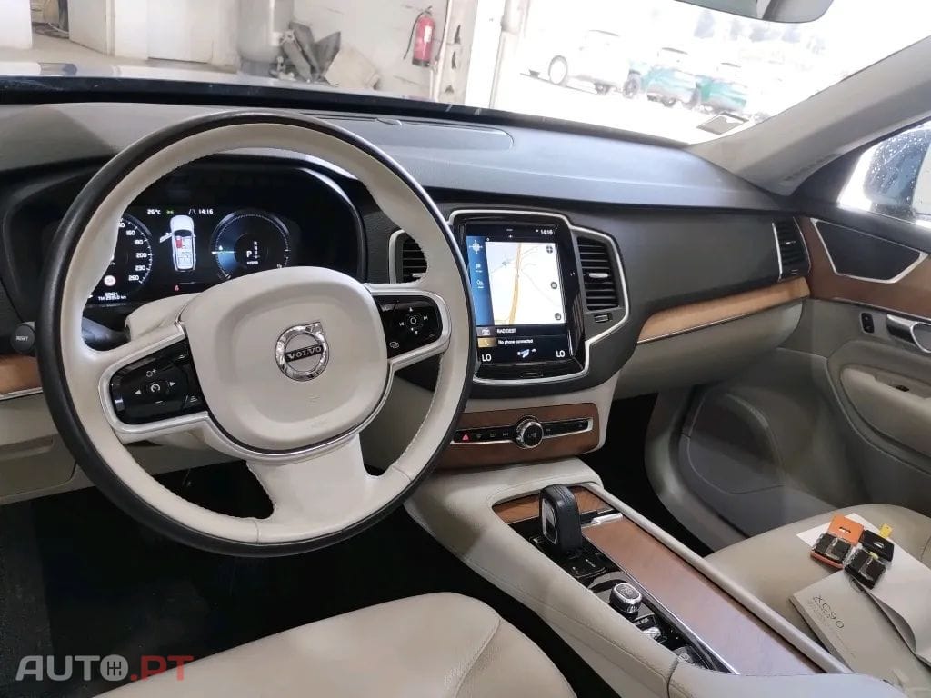 Volvo XC90 2.0 T8 PHEV Inscription Expression AWD