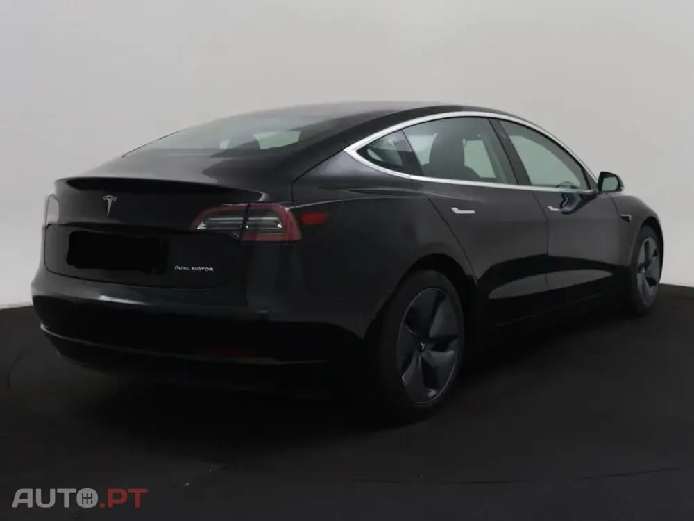 Tesla Model 3 Long-Range Dual Motor AWD