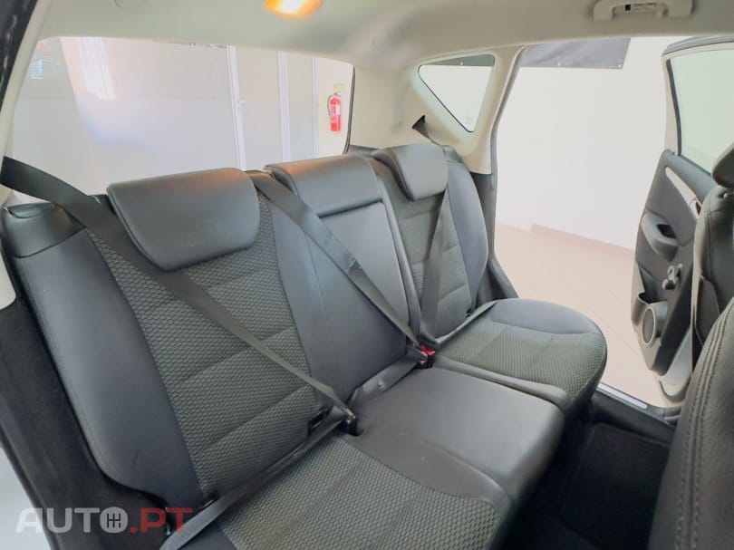 Mercedes-Benz A 200 Elegance Automatic