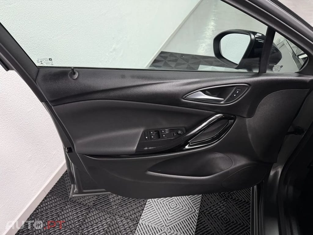 Opel Astra 1.5 D S&S Elegance