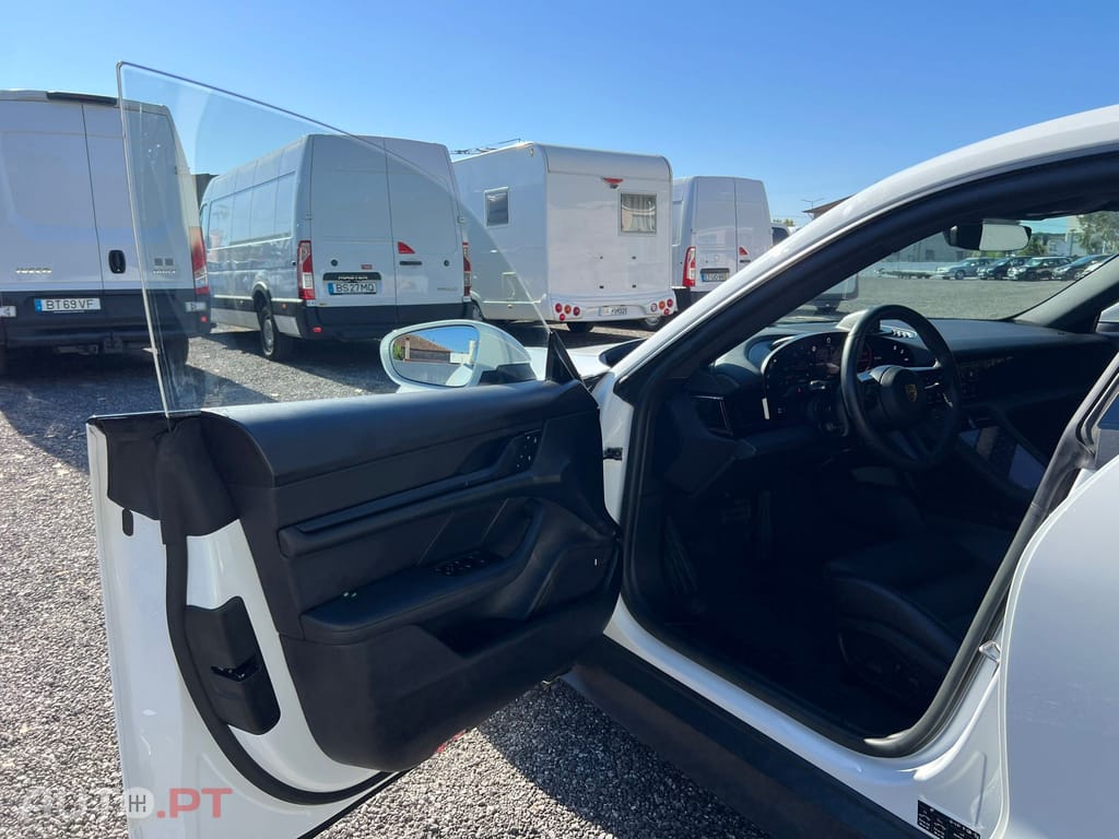 Porsche Taycan 4S