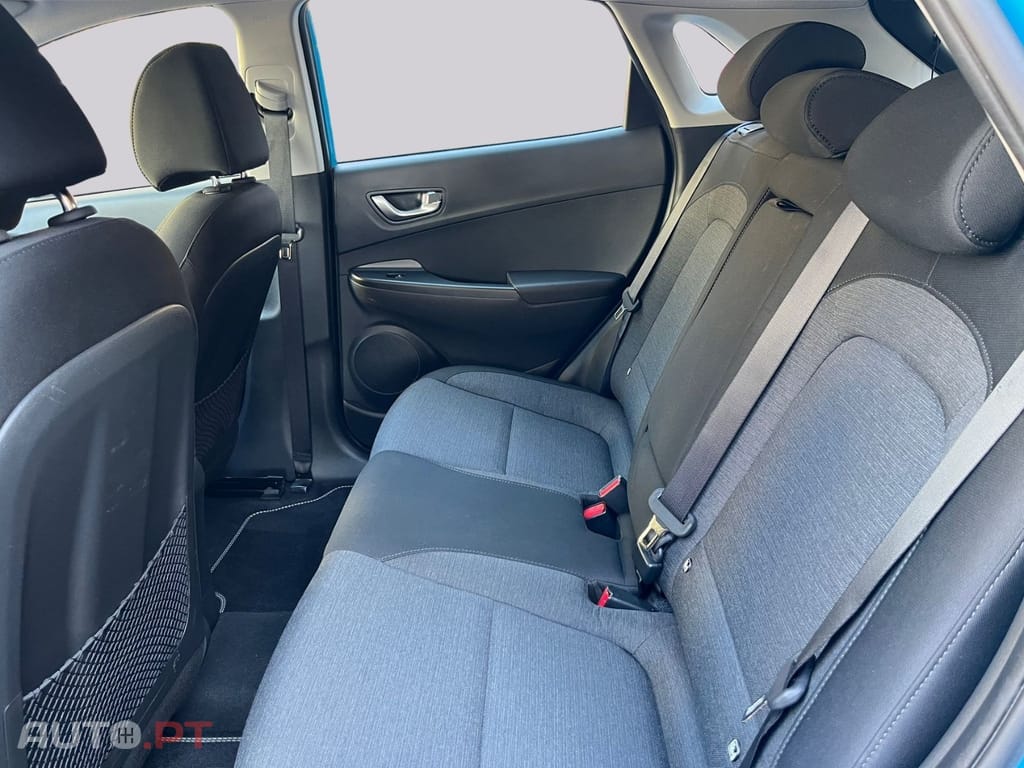 Hyundai Kauai Select I.V.A DEDUTIVEL  