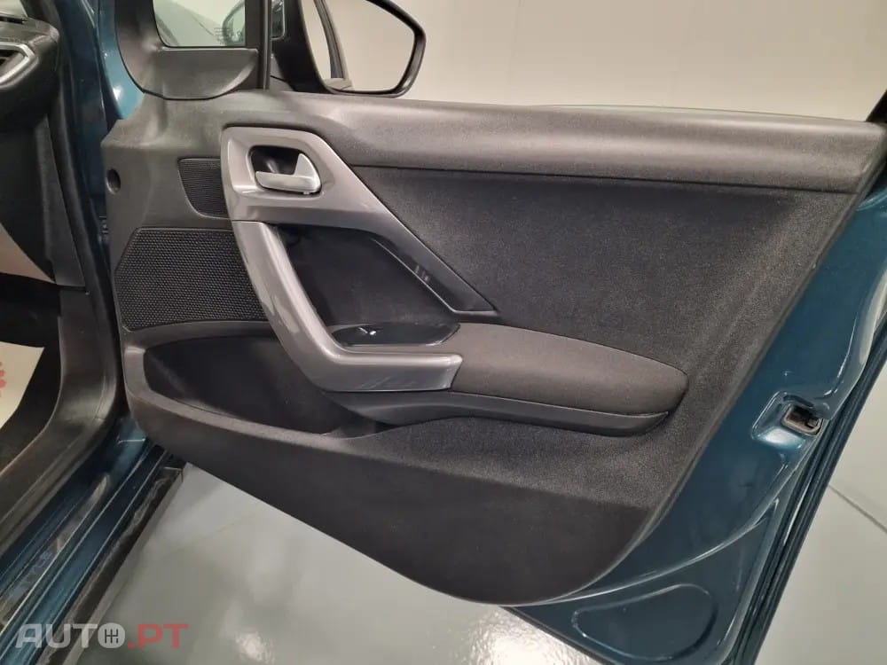 Peugeot 2008 1.2 PureTech Style