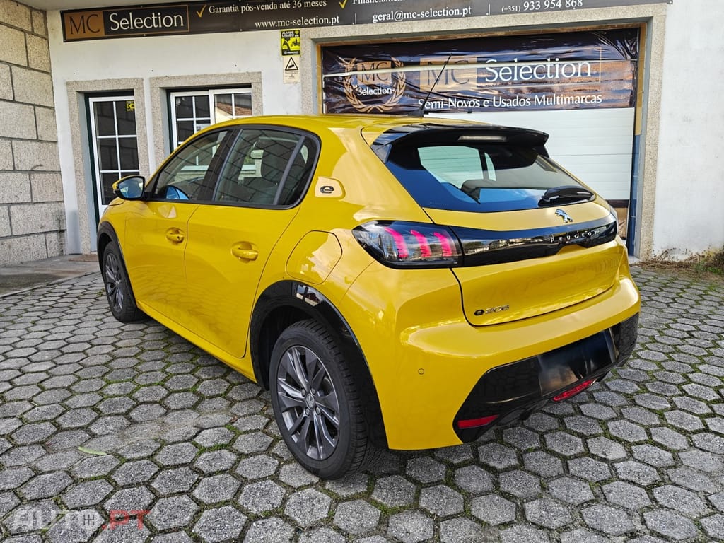 Peugeot E-208 50 kWh Allure Pack