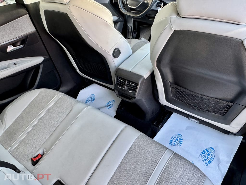 Peugeot 3008 1.5 BlueHDi Allure