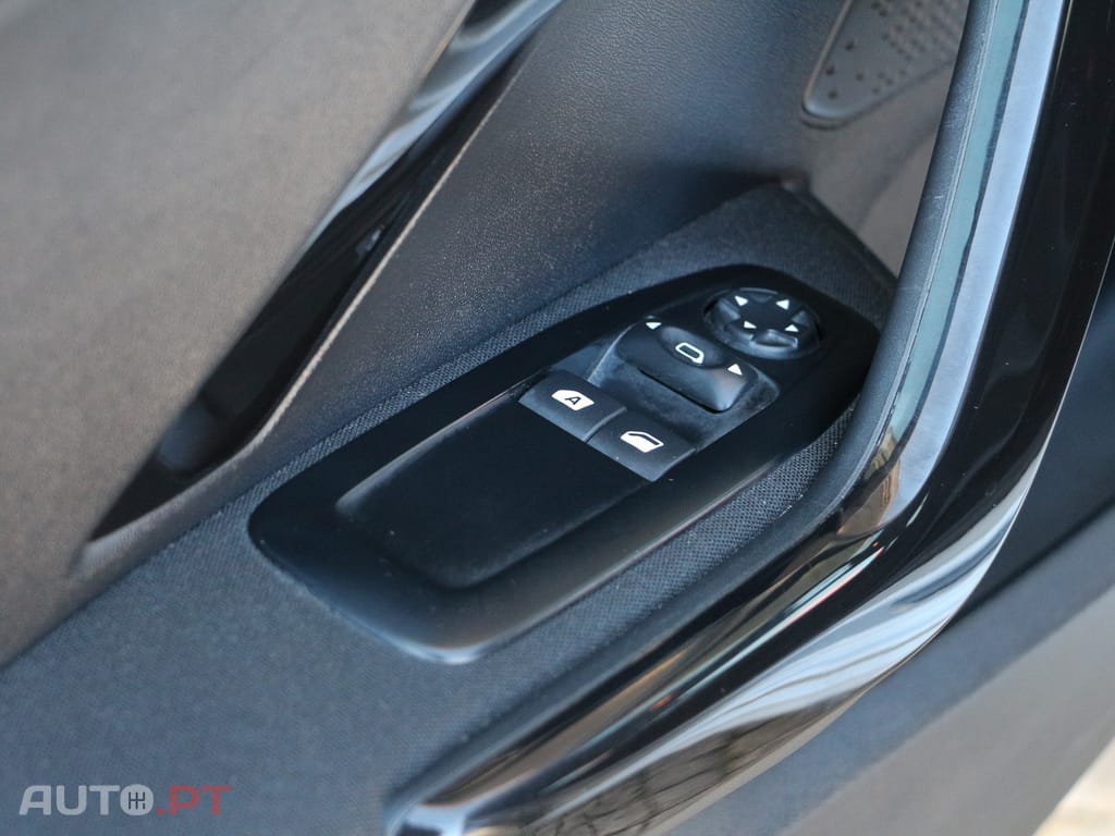 Peugeot 208 1.6 BlueHDi Style