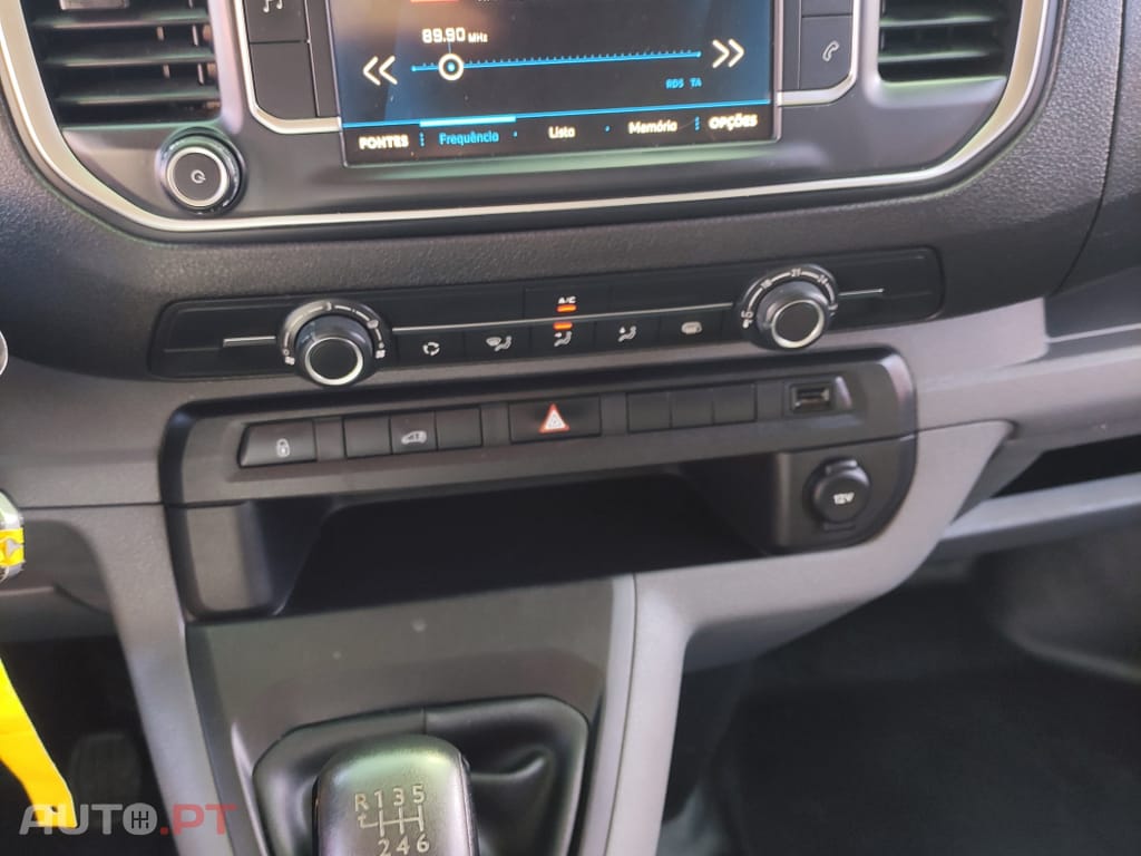 Peugeot Expert 1.5 BlueHDi L2H1 Premium Standard