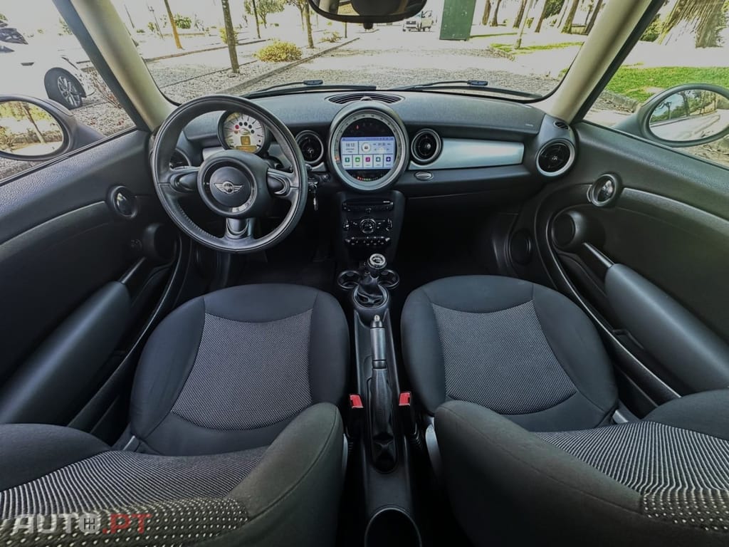 MINI Cooper One 1.6