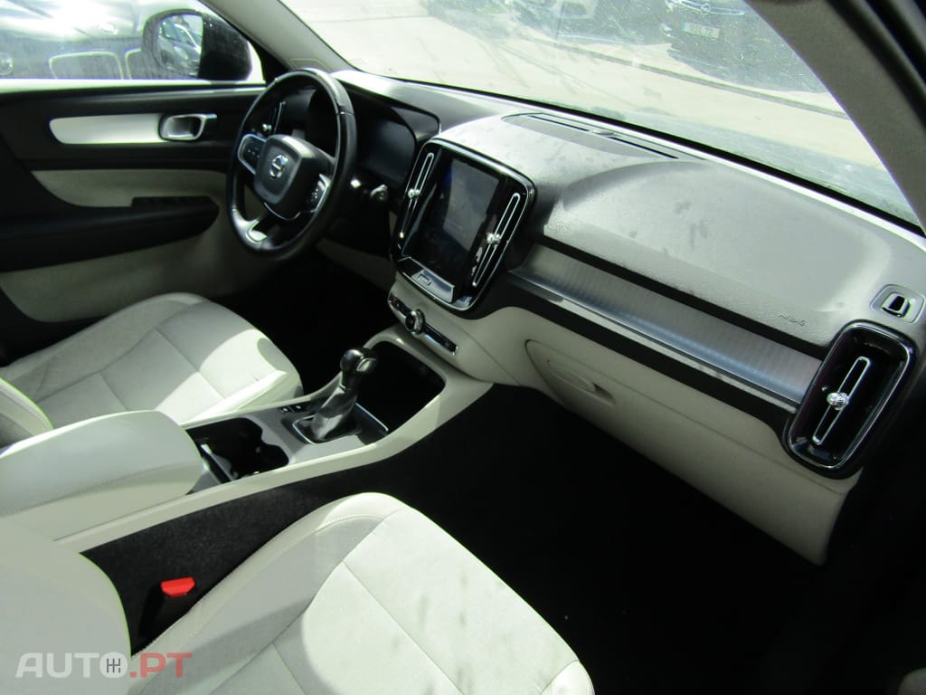 Volvo XC40 2.0 D3 Momentum