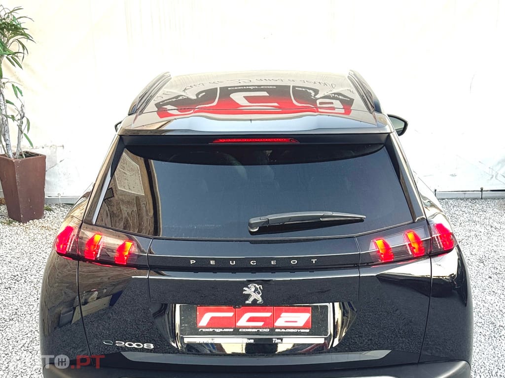 Peugeot E-2008 50 kWh Allure Pack - IVA Dedutivel !!!