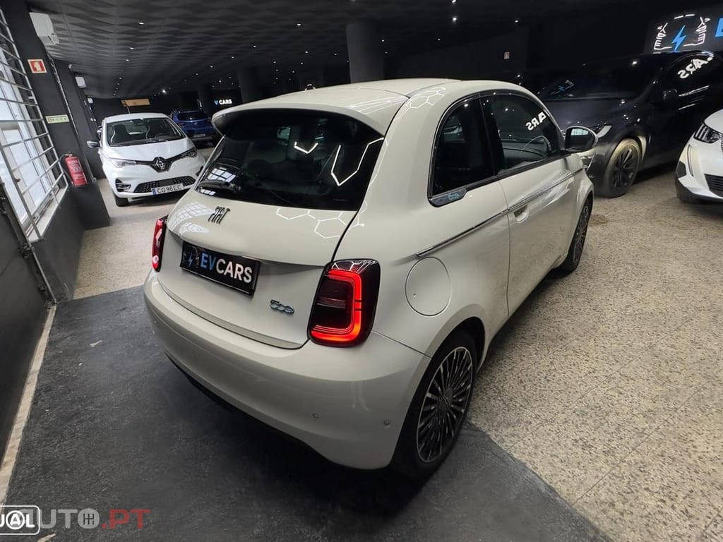 Fiat 500e La Prima