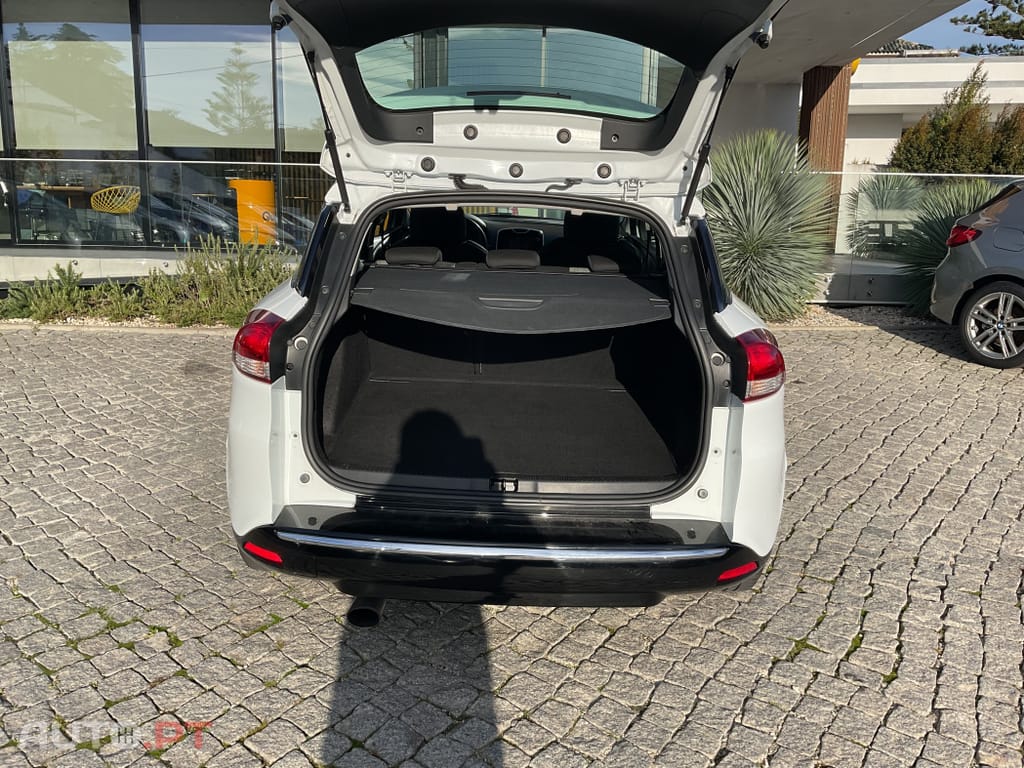 Renault Clio Sport Tourer 0.9 TCE Limited