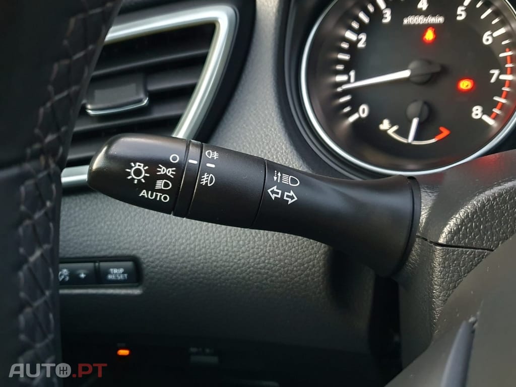 Nissan Qashqai 1.3 DIG-T N-Connecta J18