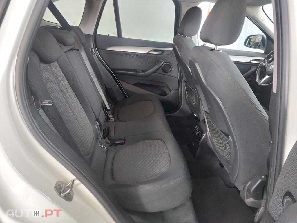 BMW X1 18 i sDrive Advantage