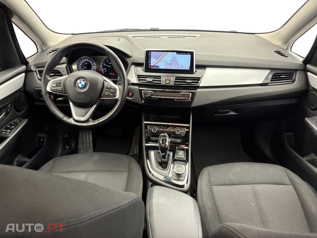 BMW 218 d Auto