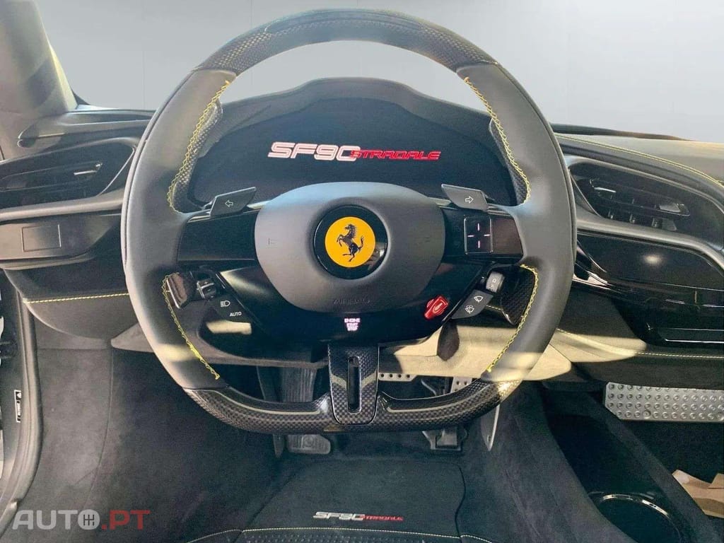 Ferrari SF90 Stradale Carbon/Lift/Racing