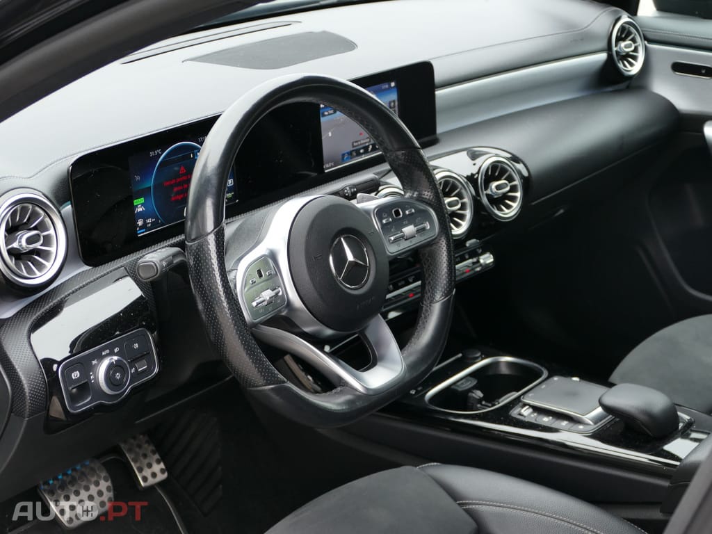 Mercedes-Benz A 250 e AMG Line