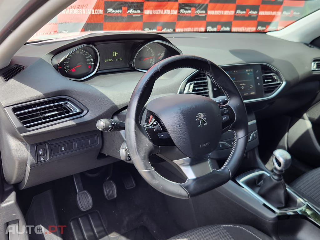 Peugeot 308 1.5 BlueHDi Business Line