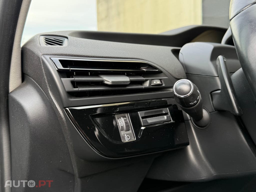 Citroen C4 SpaceTourer BlueHDi 130 Stop&Start EAT8 SHINE