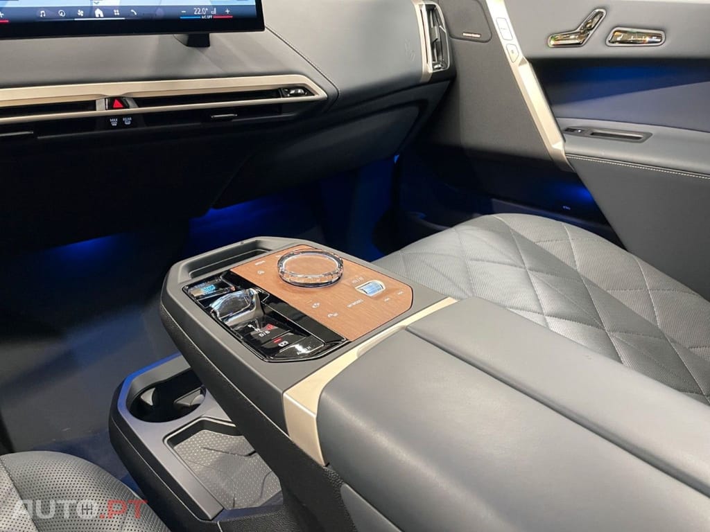 BMW iX I.V.A DEDUTIVEL 50 xDrive Sport 