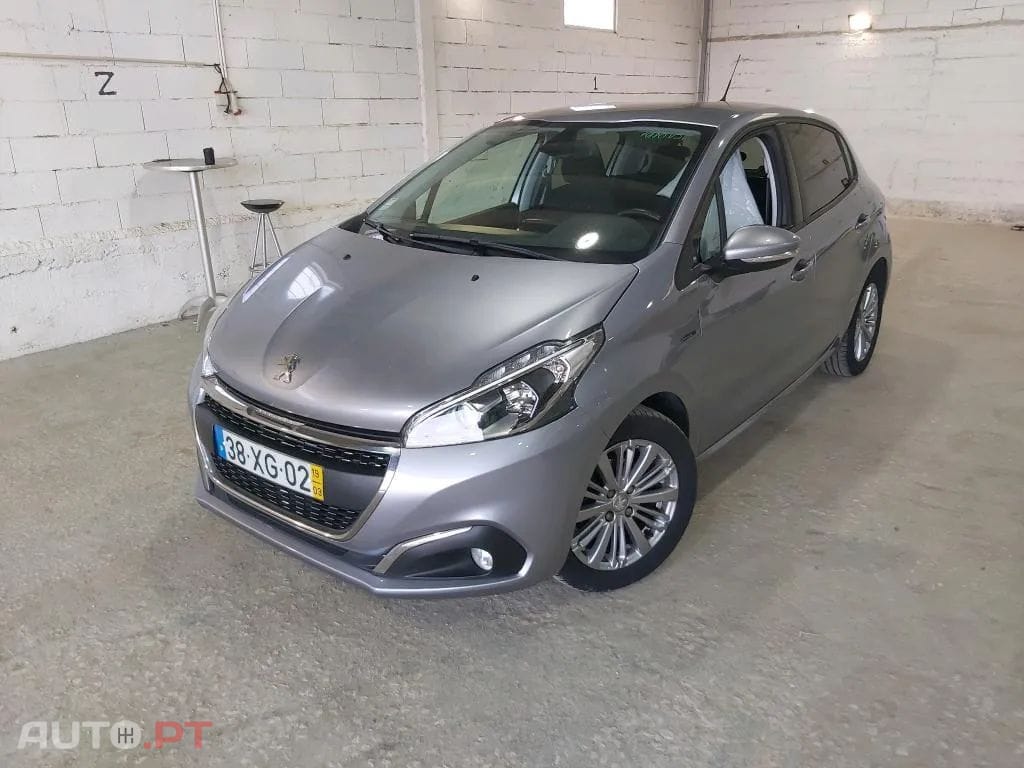 Peugeot 208 1.2 PureTech Signature