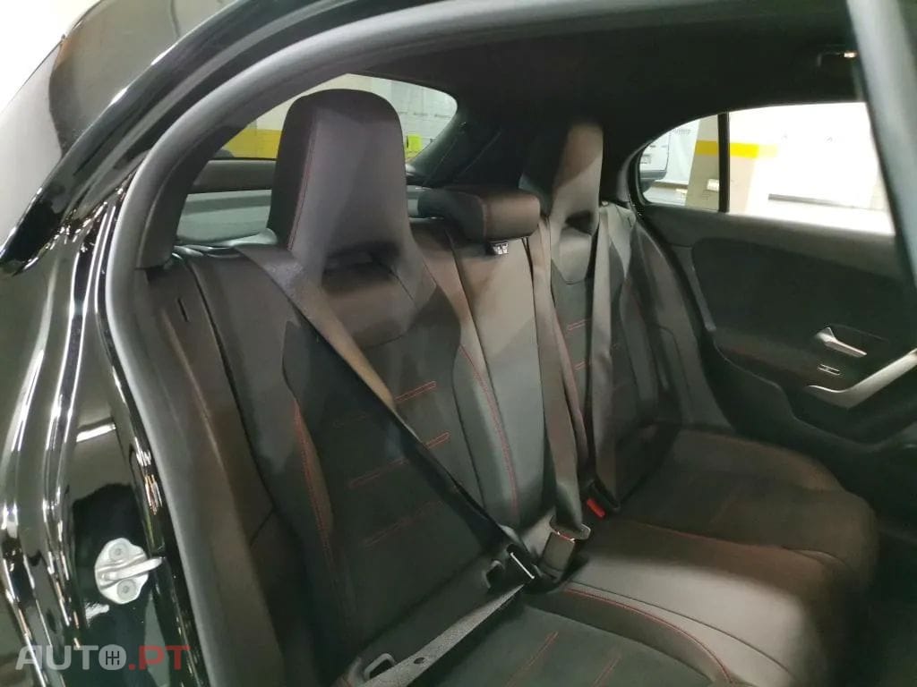Mercedes-Benz A 250 e AMG Line