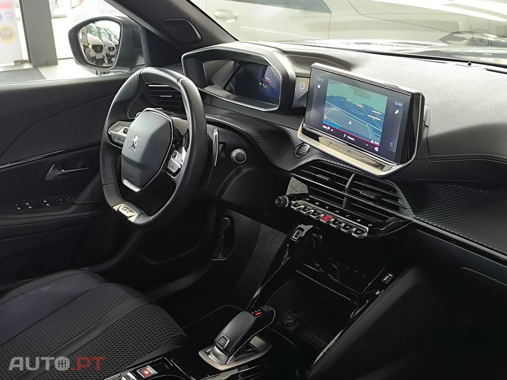 Peugeot 2008 1.5 BlueHDi GT EAT8