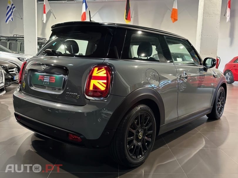 MINI Cooper Cooper SE