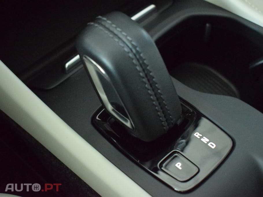 Volvo XC40 1.5 T5 PHEV R-Design Expression