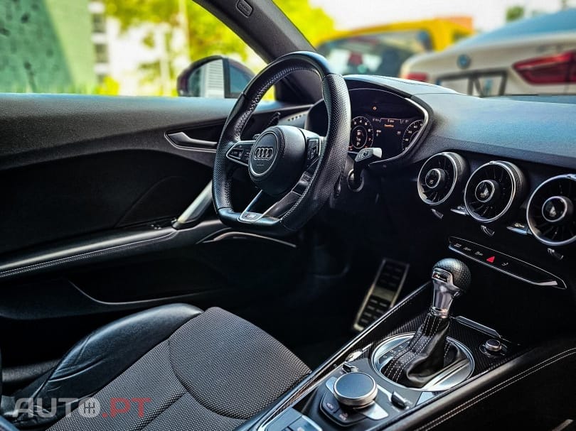 Audi TT 2.0 TFSI quattro S-line S tronic