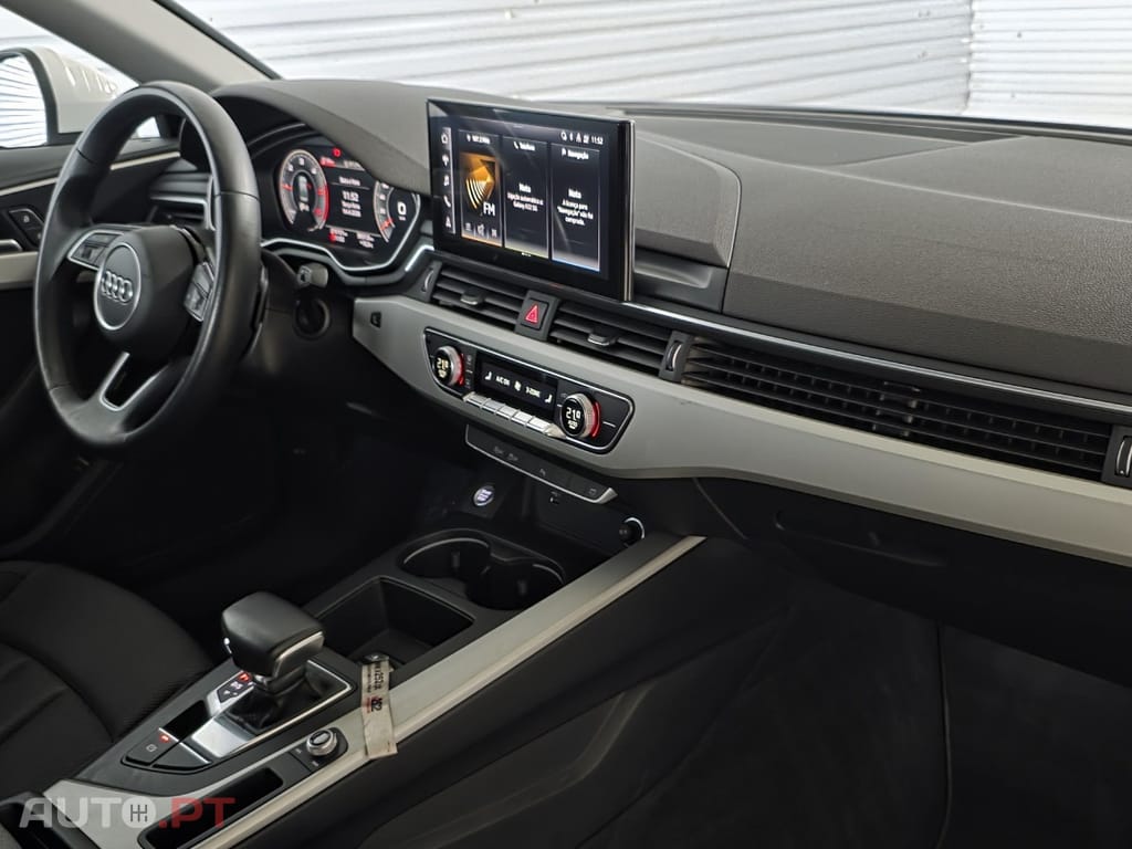 Audi A4 35 TDI S line S tronic