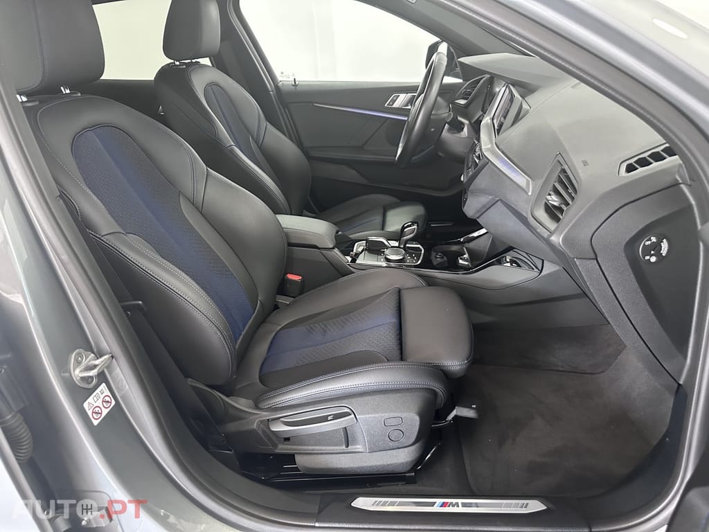 BMW 116 d Pack Desportivo M Auto
