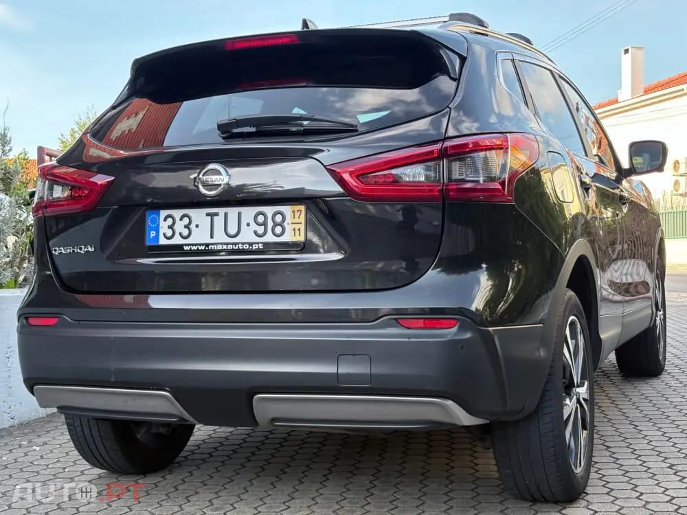 Nissan Qashqai 1.2 DIG-T N-Connecta 18