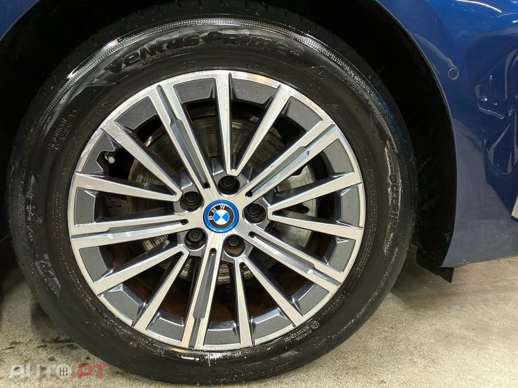 BMW 225 e xDrive Line Luxury