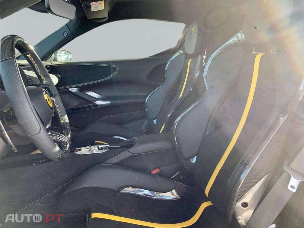 Ferrari SF90 Stradale Carbon/Lift/Racing